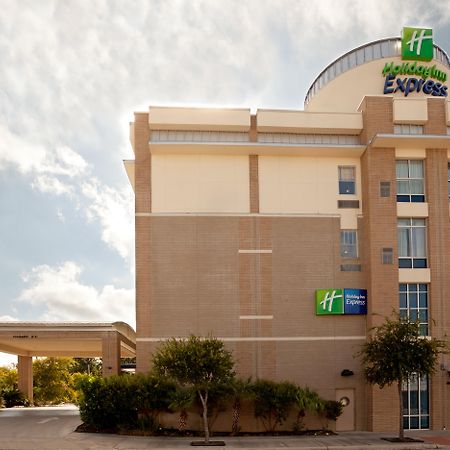 Holiday Inn Express Hotel & Suites San Antonio - Rivercenter Area By Ihg Bagian luar foto