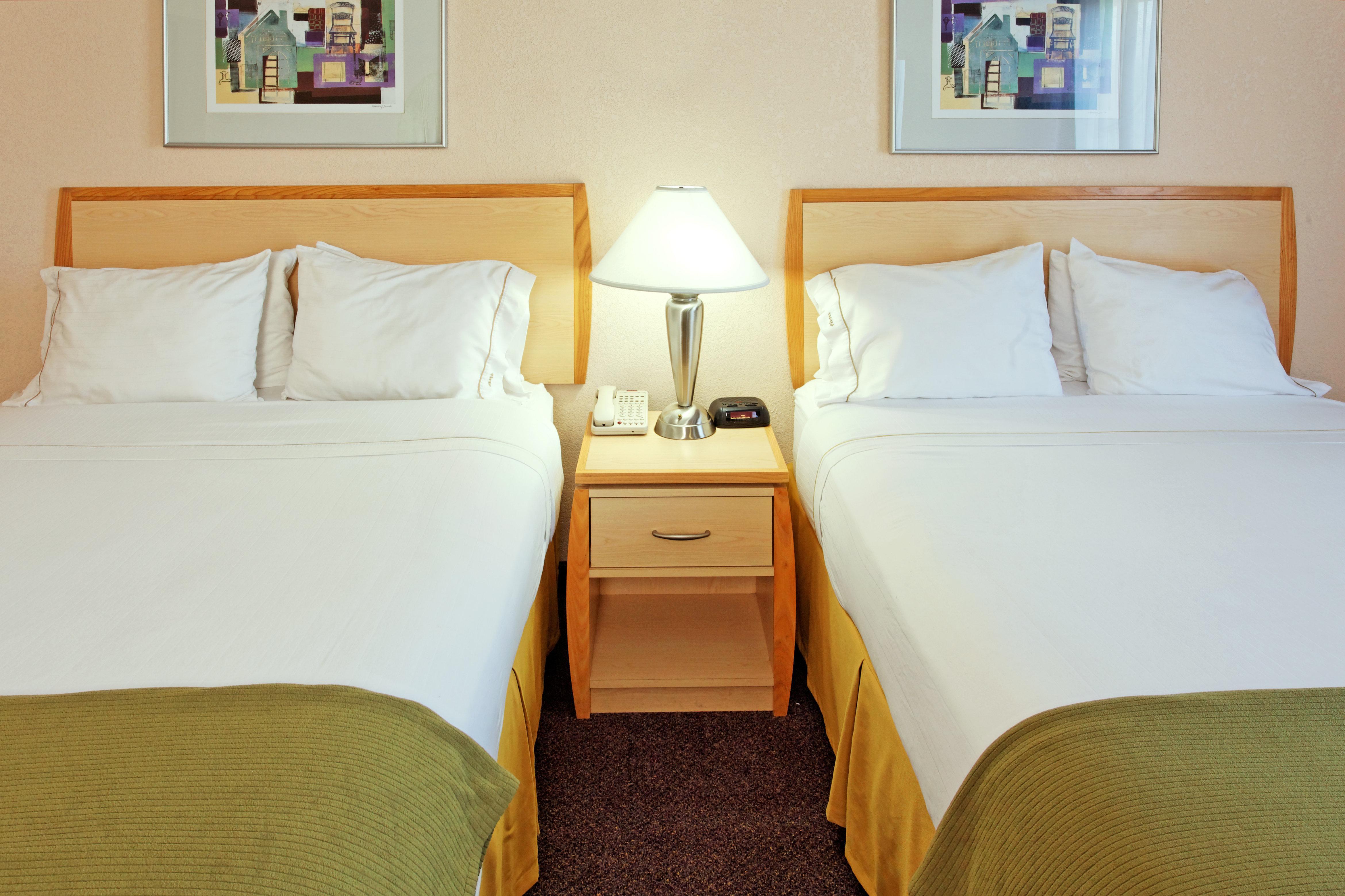 Holiday Inn Express Hotel & Suites San Antonio - Rivercenter Area By Ihg Bagian luar foto