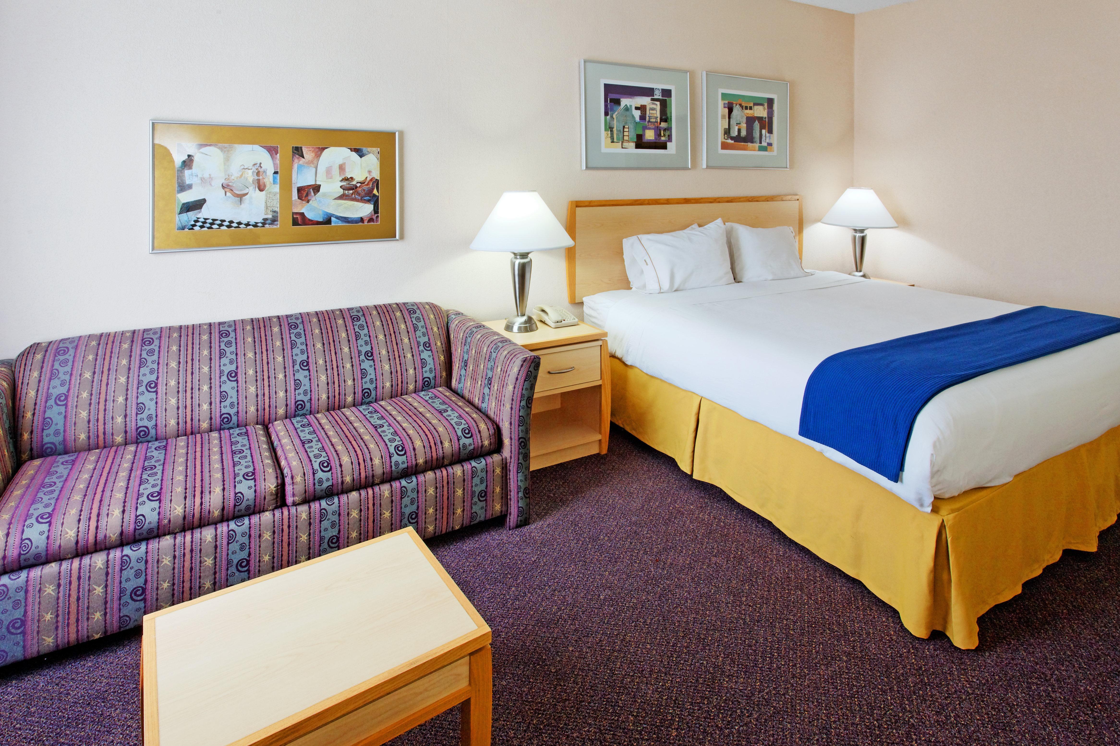 Holiday Inn Express Hotel & Suites San Antonio - Rivercenter Area By Ihg Bagian luar foto