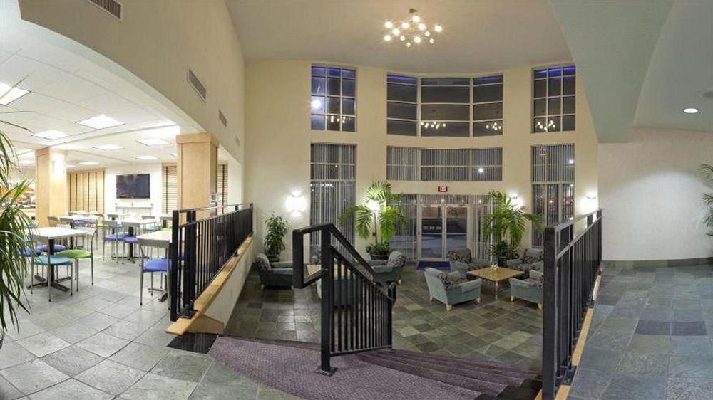 Holiday Inn Express Hotel & Suites San Antonio - Rivercenter Area By Ihg Bagian luar foto